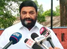  അപകടത്തില്‍പ്പെട്ട കപ്പലില്‍ ഉണ്ടായിരുന്നത് നാല്‍പതോളം പേരെന്ന് മന്ത്രി വി എന്‍ വാസവന്‍