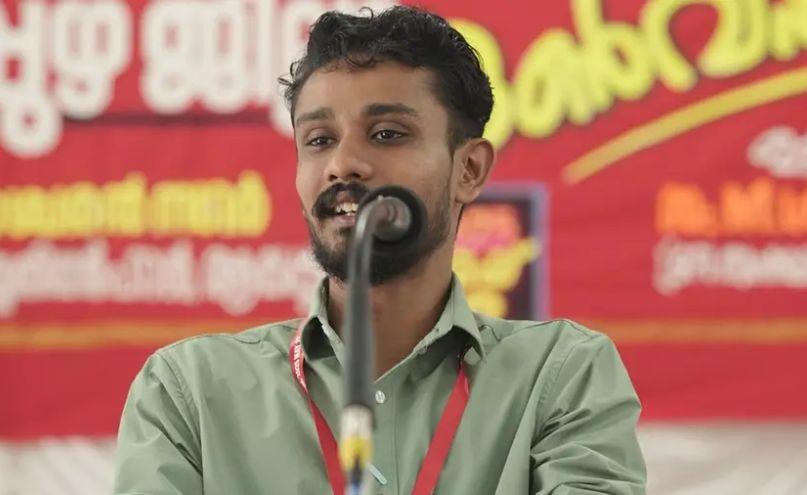  പാദപൂജ വിവാദം; സംഘപരിവാർ വത്കരണത്തിനുള്ള ശ്രമം; കുട്ടികളെ മാനസികമായി പീഡിപ്പിക്കുന്നു: എസ്എഫ്ഐ