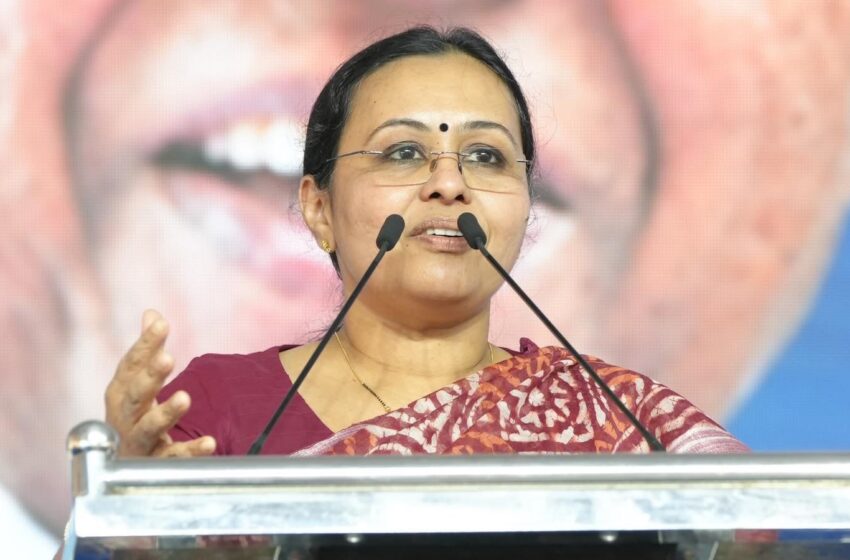 കേരളത്തെ ഹെൽത്ത് ഹബ്ബാക്കി മാറ്റും, എല്ലാവര്ക്കും ആരോഗ്യ പരിരക്ഷ ഉറപ്പാക്കും”; ‘കേരളത്തിൻ്റെ ആരോഗ്യ മേഖല വിഷന് 2031’ നയരേഖ അവതരിപ്പിച്ച് മന്ത്രി വീണാ ജോർജ്